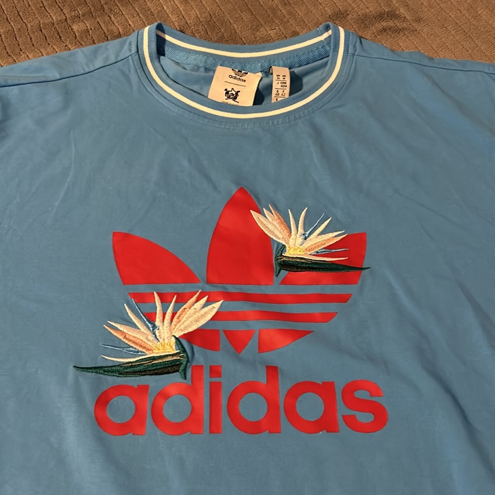 Adidas cropped Tee - Picture 2 of 4